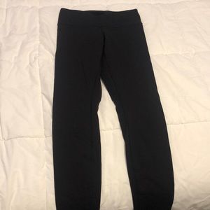 black lulu wunder under leggings